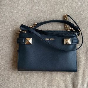 Black Michael Kors crossbody